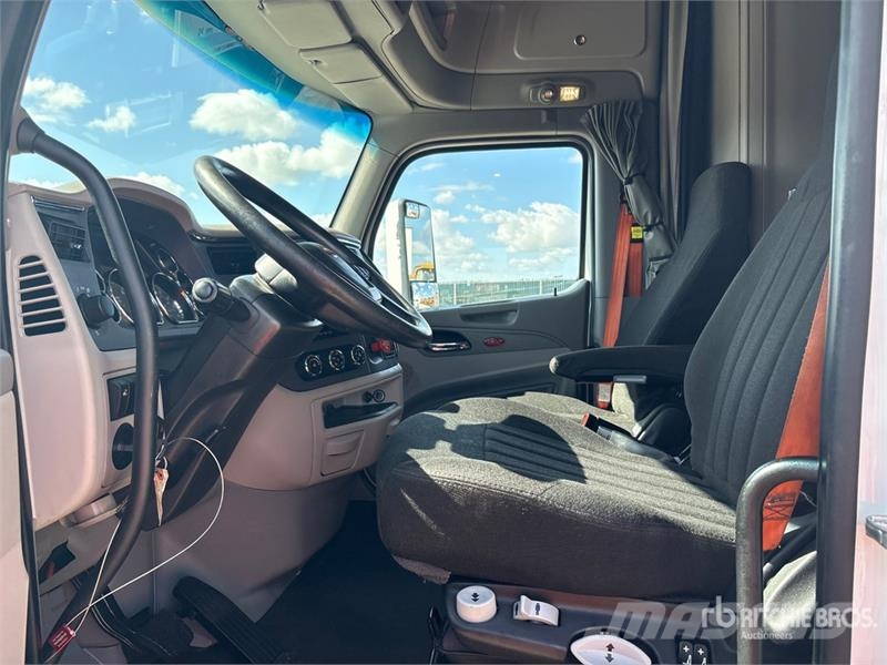 Peterbilt 579 وحدات الجر