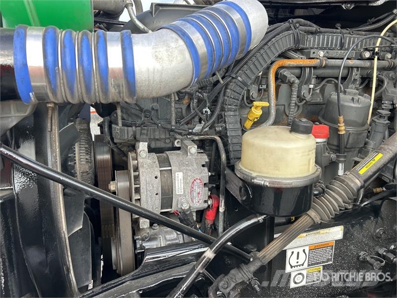 Peterbilt 579 中古トラクターヘッド | トレーラーヘッド