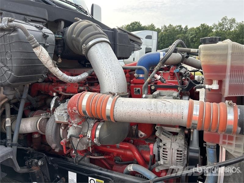 Peterbilt 579 Prime Movers