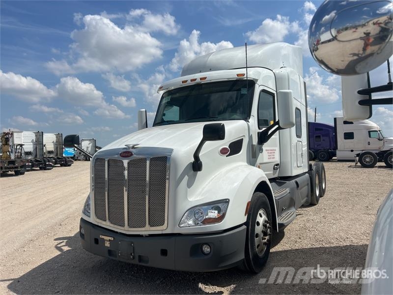 Peterbilt 579 Truck Tractor Units