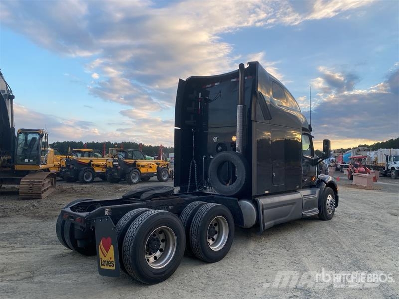 Peterbilt 579 中古トラクターヘッド | トレーラーヘッド