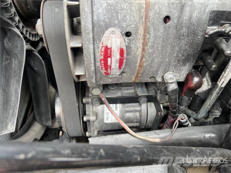 Peterbilt 579 中古トラクターヘッド | トレーラーヘッド