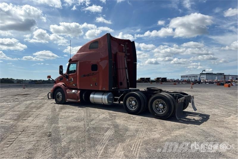 Peterbilt 579 Tractor Units