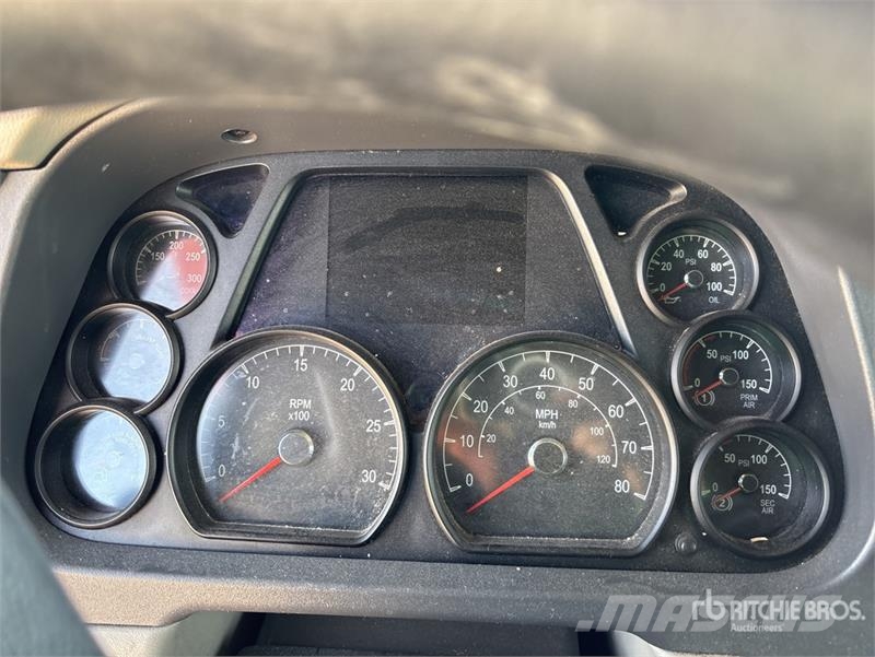 Peterbilt 579 Truck Tractor Units