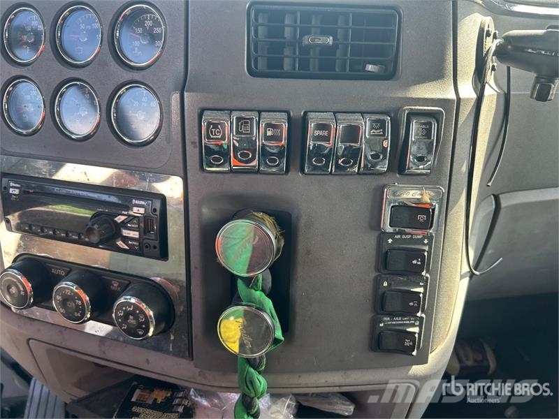 Peterbilt 579 曳引機組件