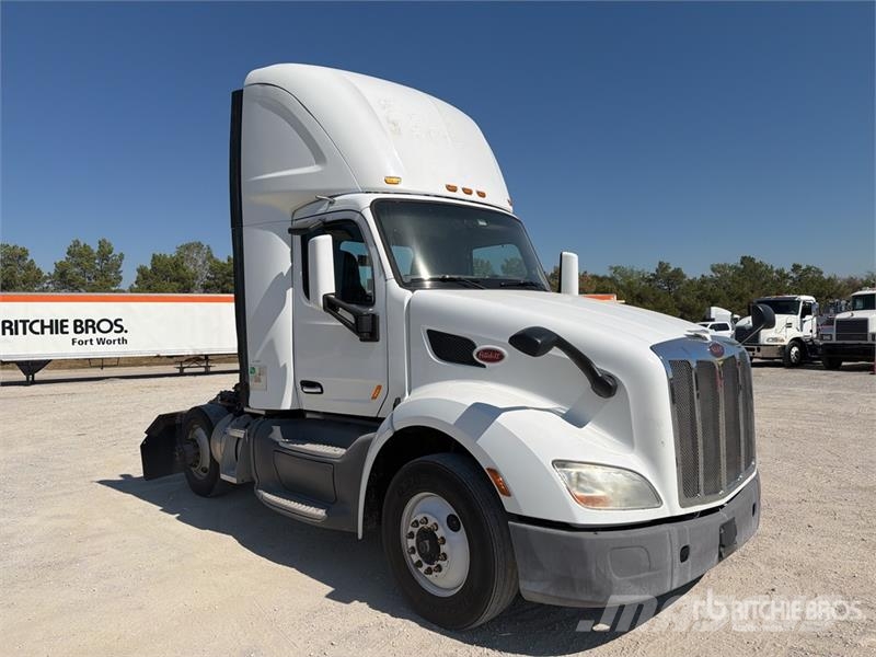 Peterbilt 579 Vilcēji