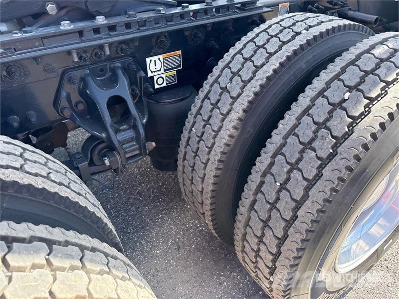 Peterbilt 579 وحدات الجر