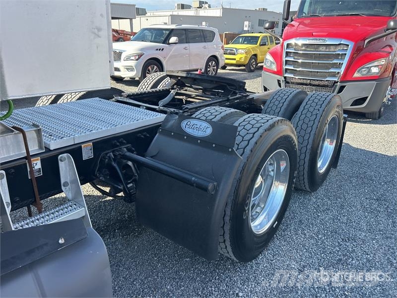 Peterbilt 579 Trekkers