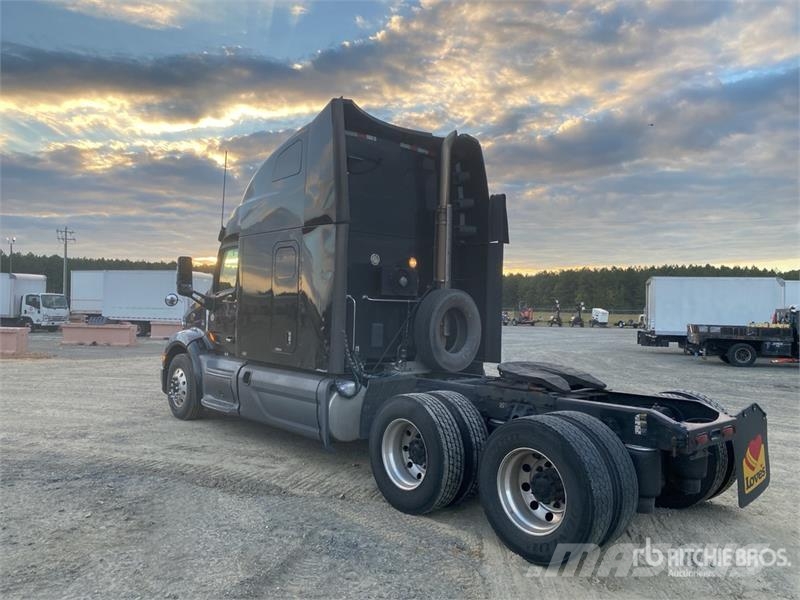 Peterbilt 579 中古トラクターヘッド | トレーラーヘッド
