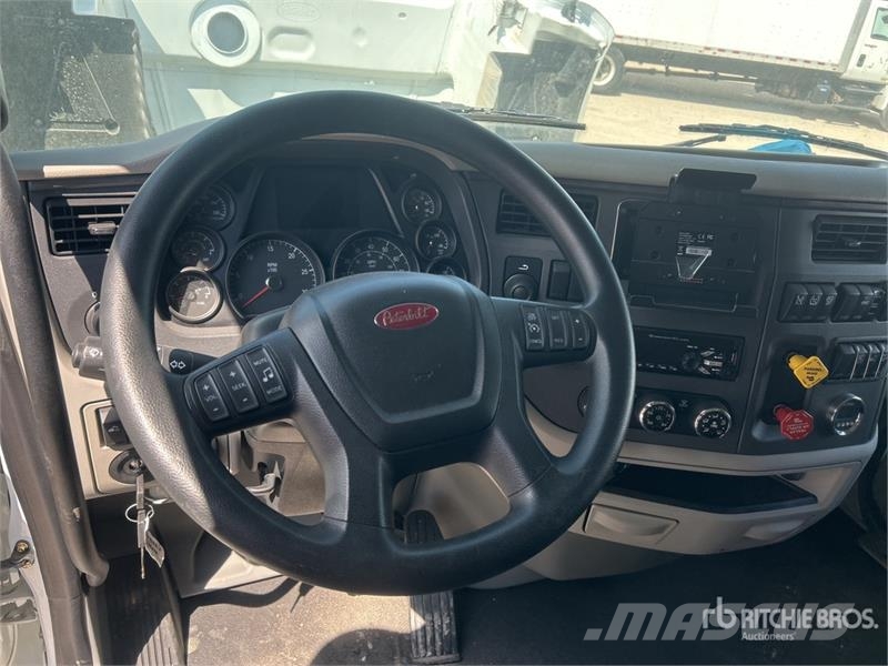 Peterbilt 579 Truck Tractor Units