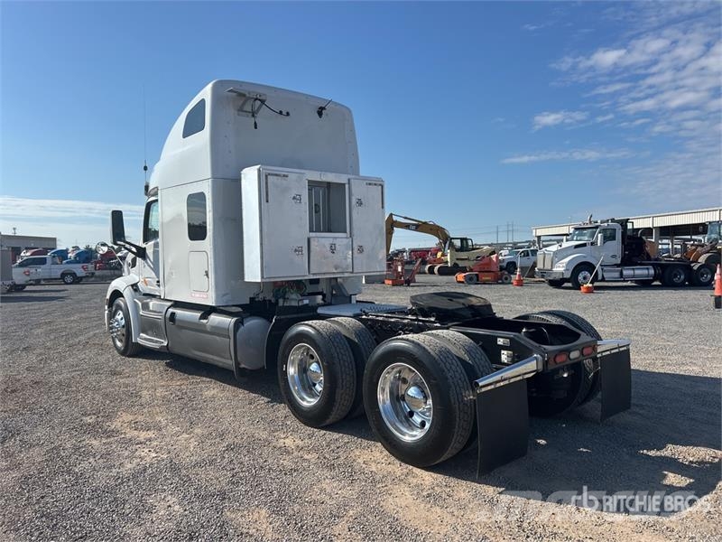 Peterbilt 579 Trekkers