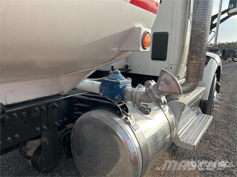 Peterbilt 579 Water tankers