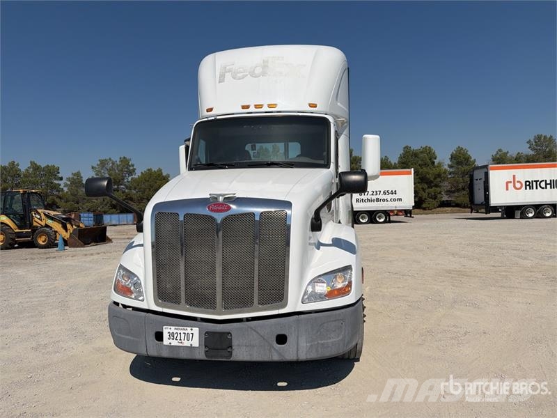 Peterbilt 579 Vilcēji