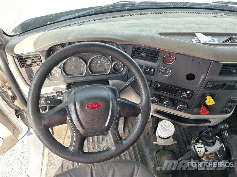 Peterbilt 579 Prime Movers