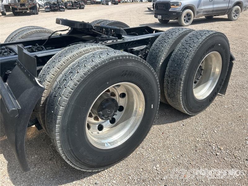 Peterbilt 579 Truck Tractor Units