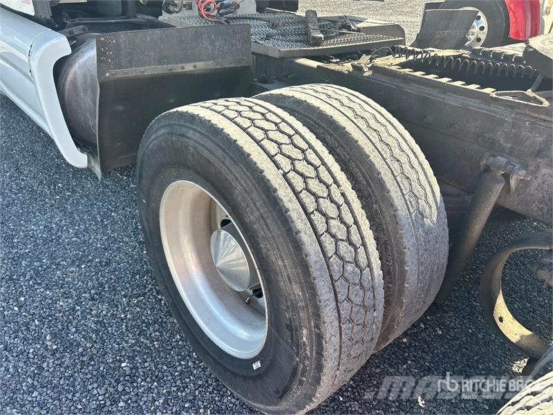Peterbilt 579 曳引機組件
