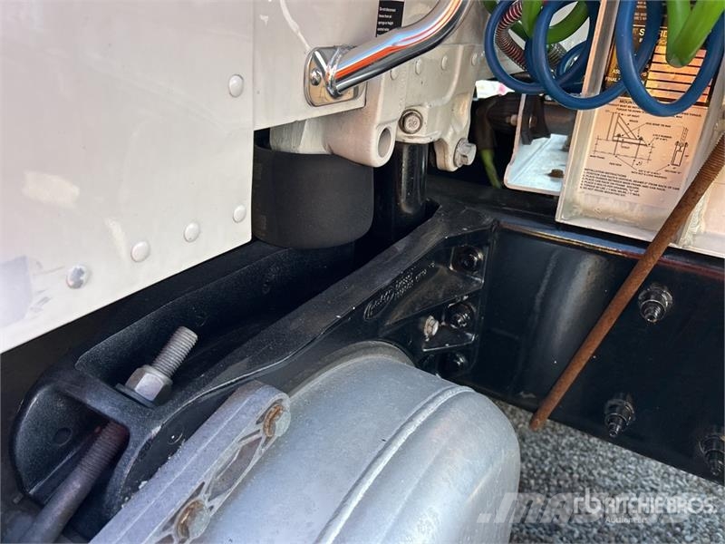 Peterbilt 579 Trekkers