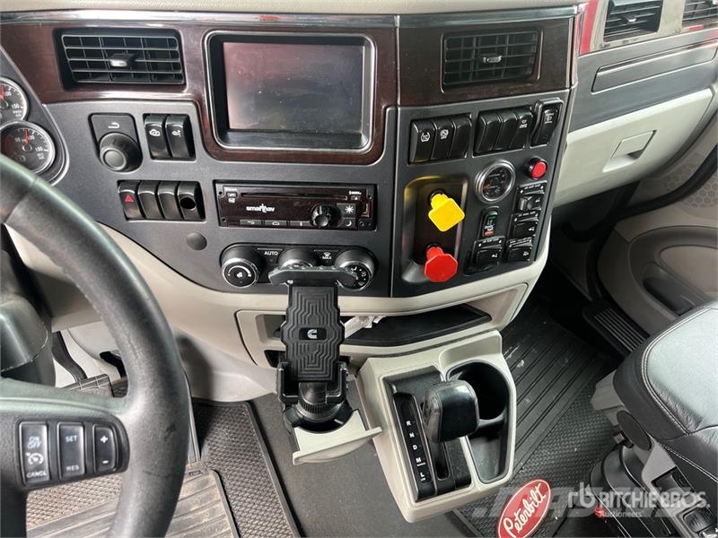 Peterbilt 579 中古トラクターヘッド | トレーラーヘッド
