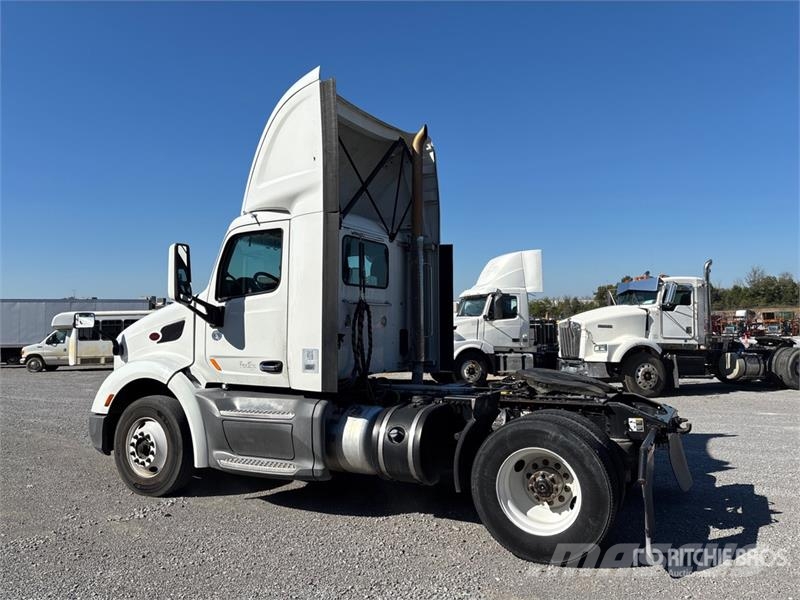 Peterbilt 579 曳引機組件