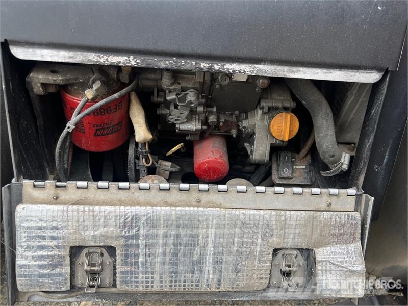Peterbilt 579 中古トラクターヘッド | トレーラーヘッド
