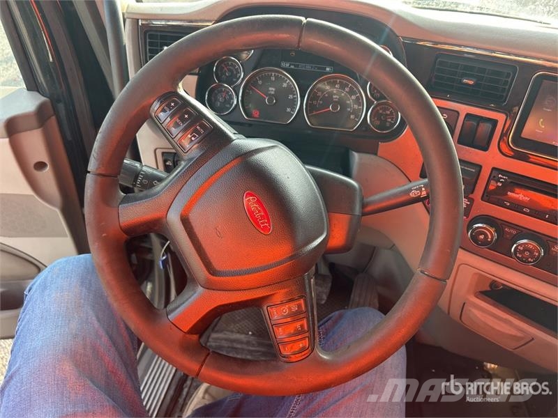 Peterbilt 579 中古トラクターヘッド | トレーラーヘッド