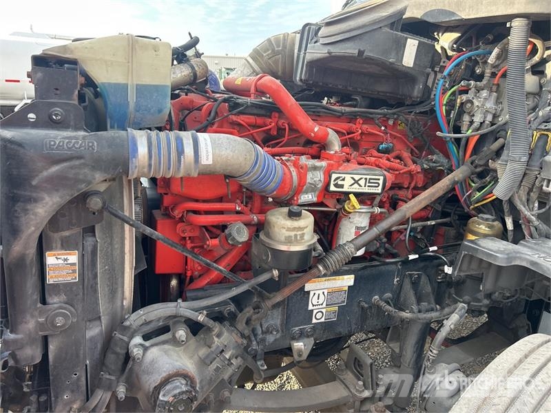 Peterbilt 579 中古トラクターヘッド | トレーラーヘッド