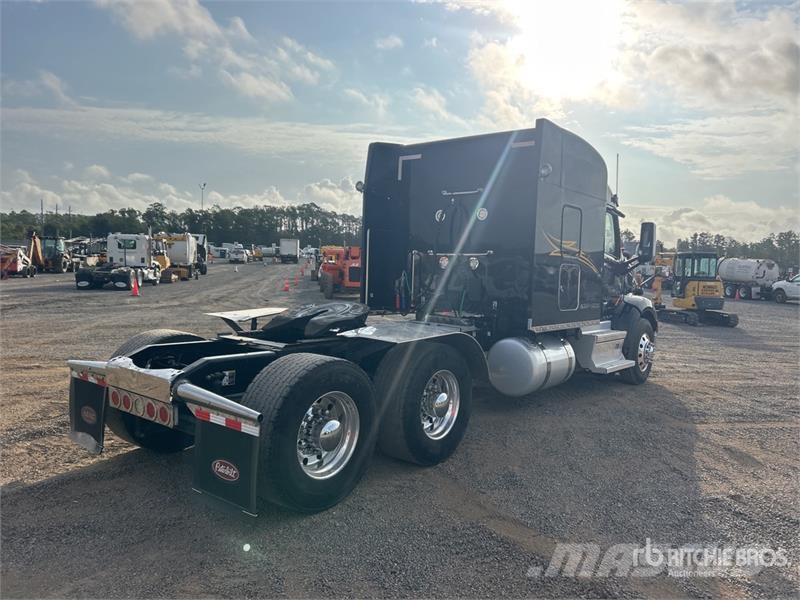 Peterbilt 579 中古トラクターヘッド | トレーラーヘッド
