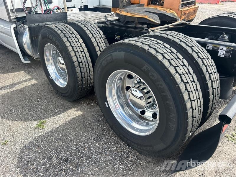 Peterbilt 579 Autotractoare