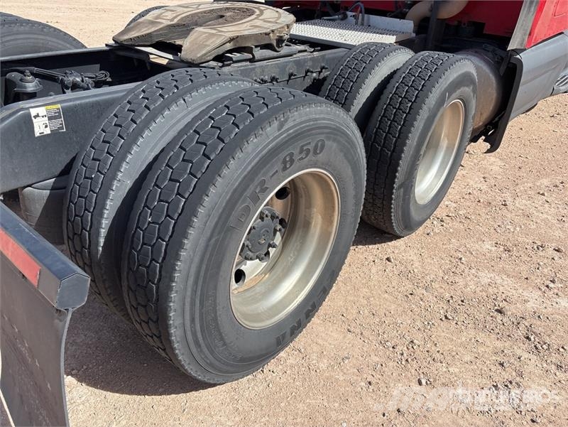 Peterbilt 579 Truck Tractor Units