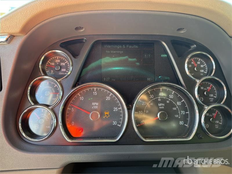 Peterbilt 579 中古トラクターヘッド | トレーラーヘッド