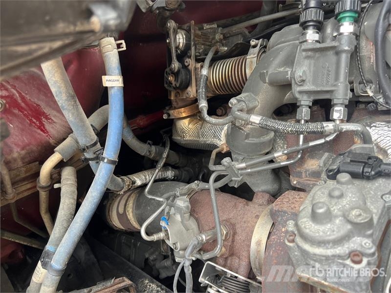 Peterbilt 579 中古トラクターヘッド | トレーラーヘッド