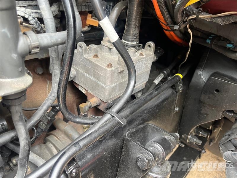 Peterbilt 579 中古トラクターヘッド | トレーラーヘッド
