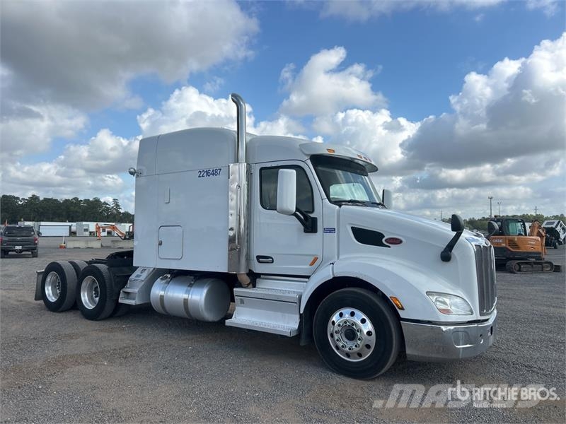 Peterbilt 579 Prime Movers