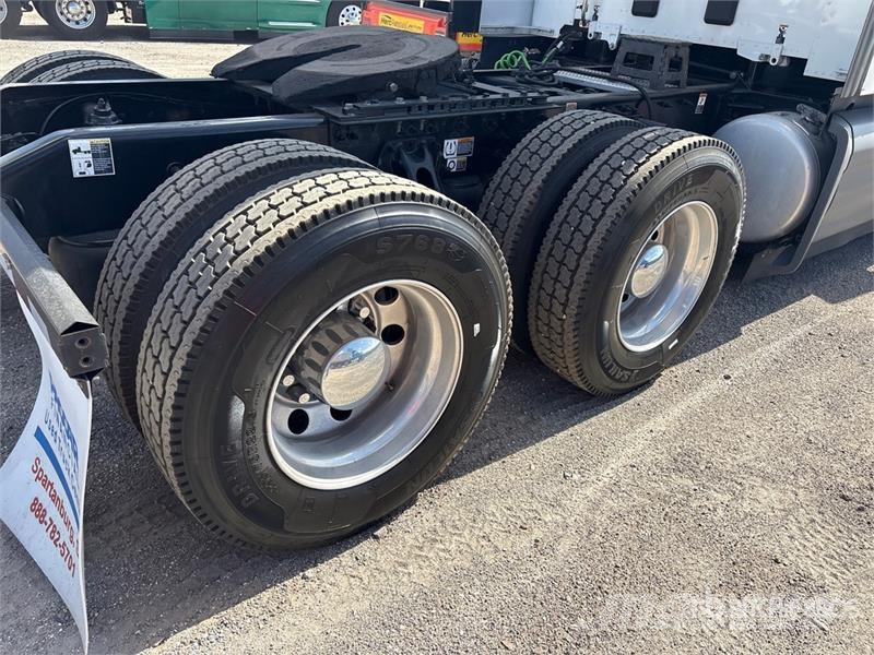 Peterbilt 579 وحدات الجر