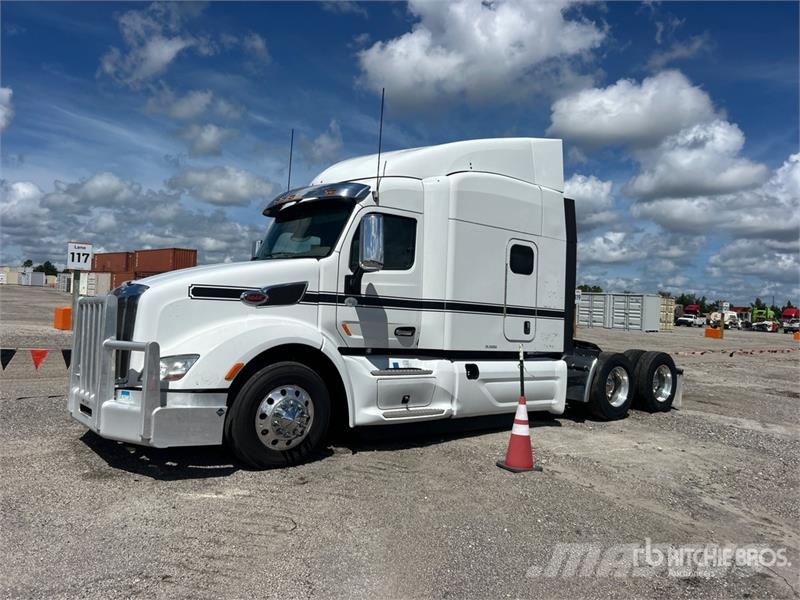 Peterbilt 579 Vilcēji