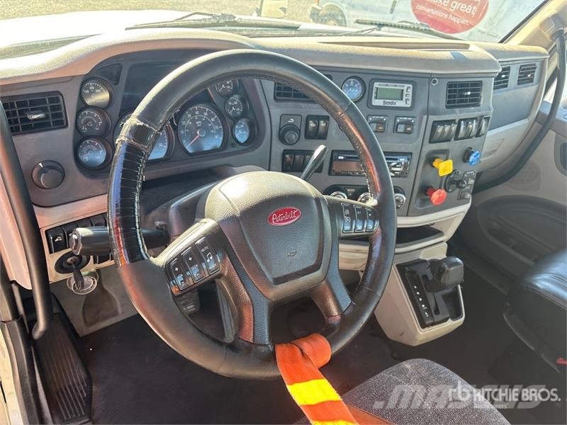 Peterbilt 579 曳引機組件