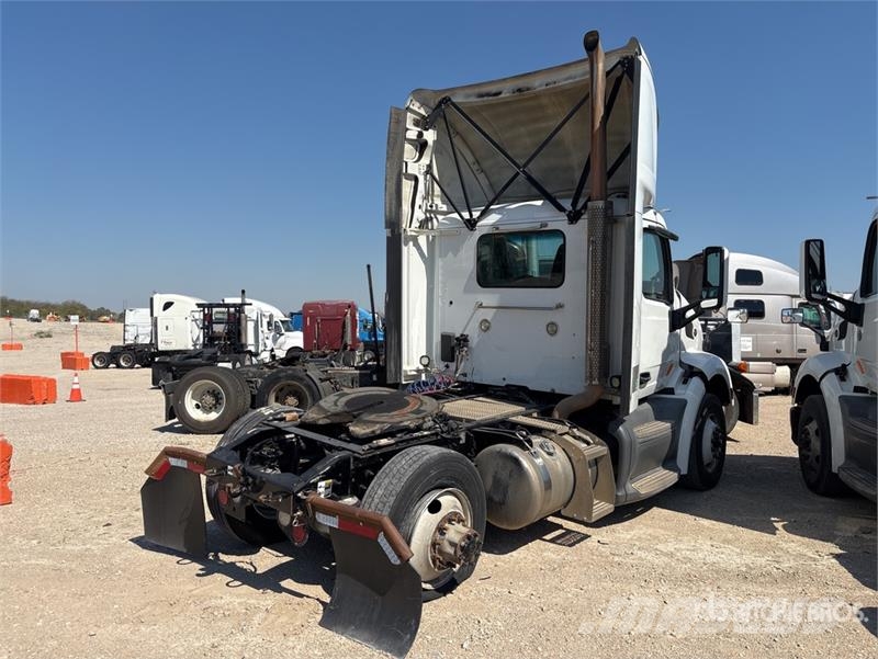 Peterbilt 579 Vilcēji