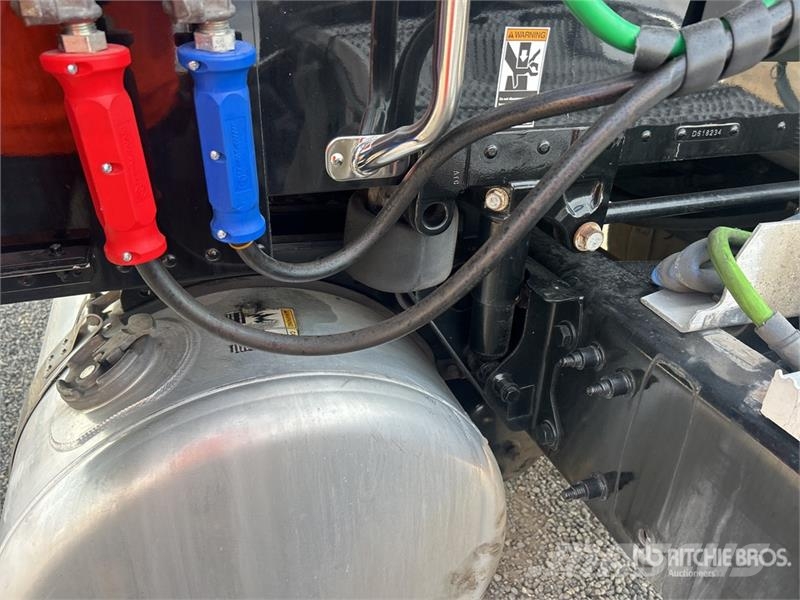 Peterbilt 579 中古トラクターヘッド | トレーラーヘッド