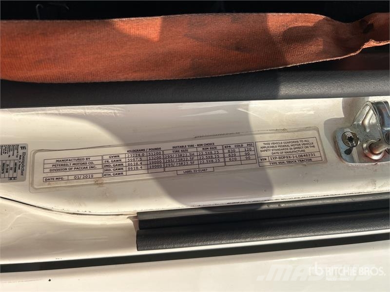 Peterbilt 579 中古トラクターヘッド | トレーラーヘッド