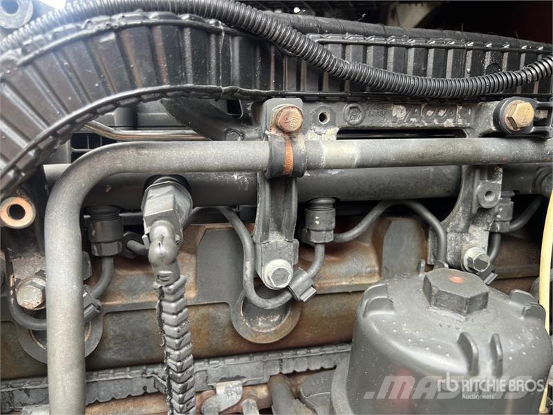Peterbilt 579 中古トラクターヘッド | トレーラーヘッド