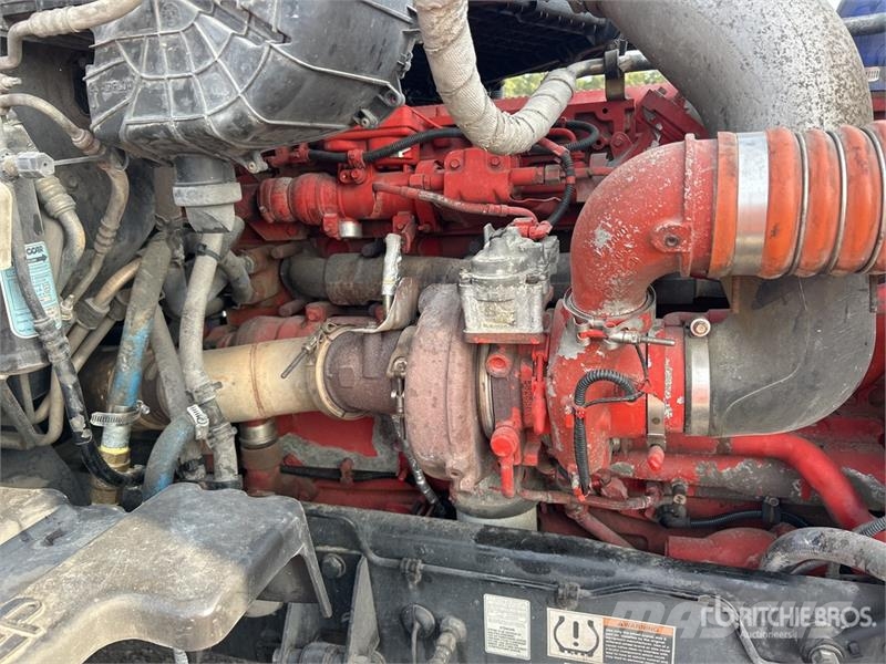 Peterbilt 579 中古トラクターヘッド | トレーラーヘッド