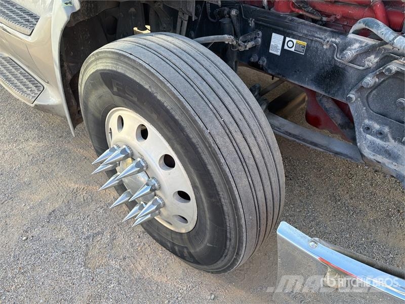 Peterbilt 579 中古トラクターヘッド | トレーラーヘッド
