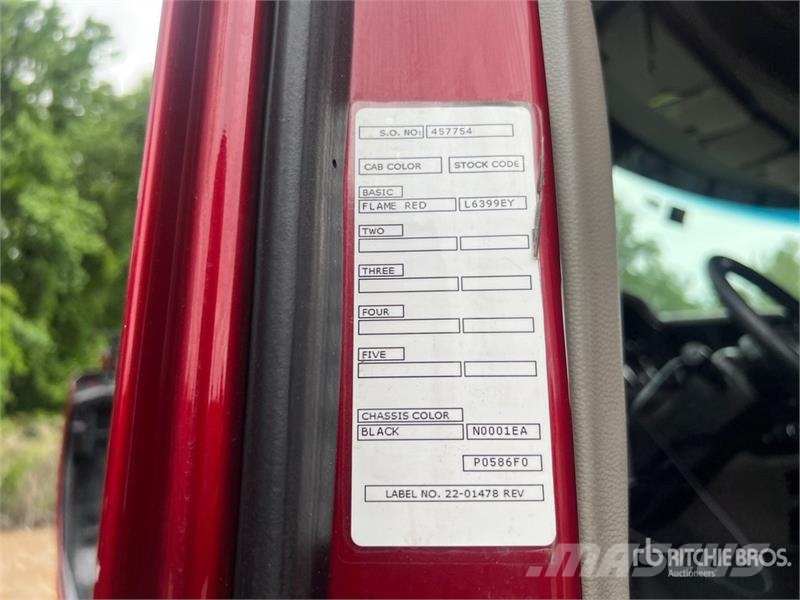 Peterbilt 579 中古トラクターヘッド | トレーラーヘッド