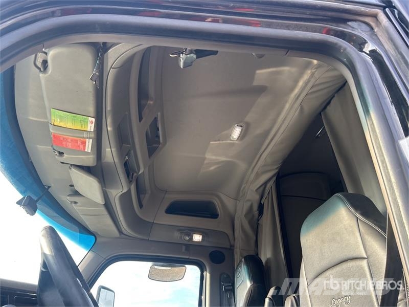 Peterbilt 579 中古トラクターヘッド | トレーラーヘッド
