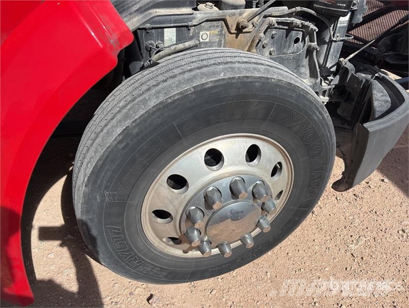 Peterbilt 579 Truck Tractor Units