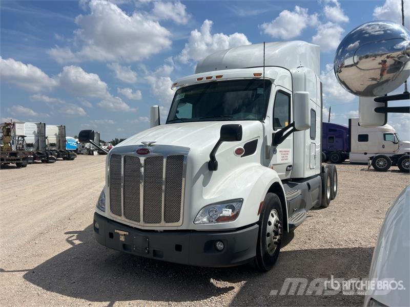 Peterbilt 579 Truck Tractor Units