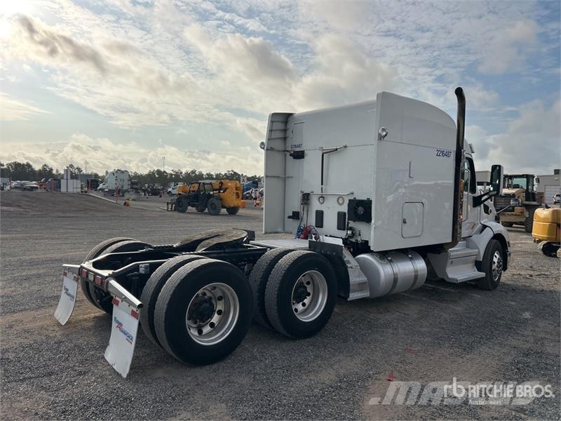 Peterbilt 579 中古トラクターヘッド | トレーラーヘッド