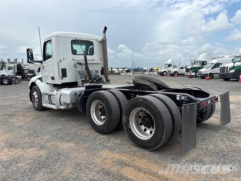 Peterbilt 579 وحدات الجر