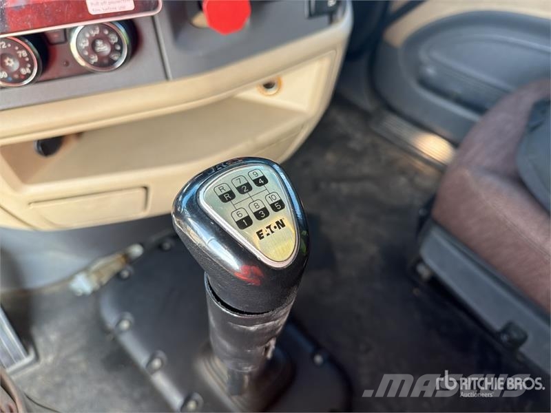Peterbilt 579 中古トラクターヘッド | トレーラーヘッド
