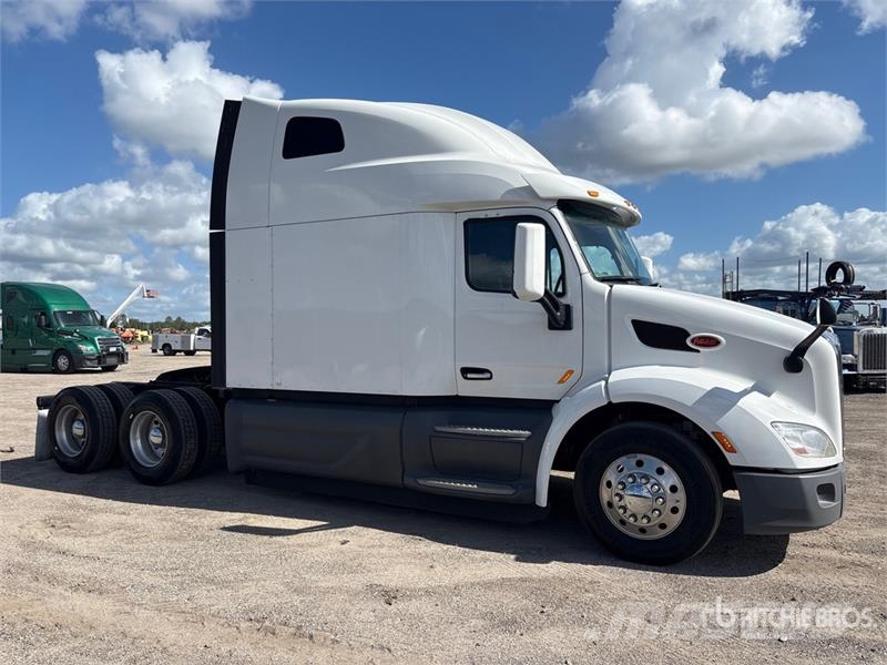 Peterbilt 579 وحدات الجر